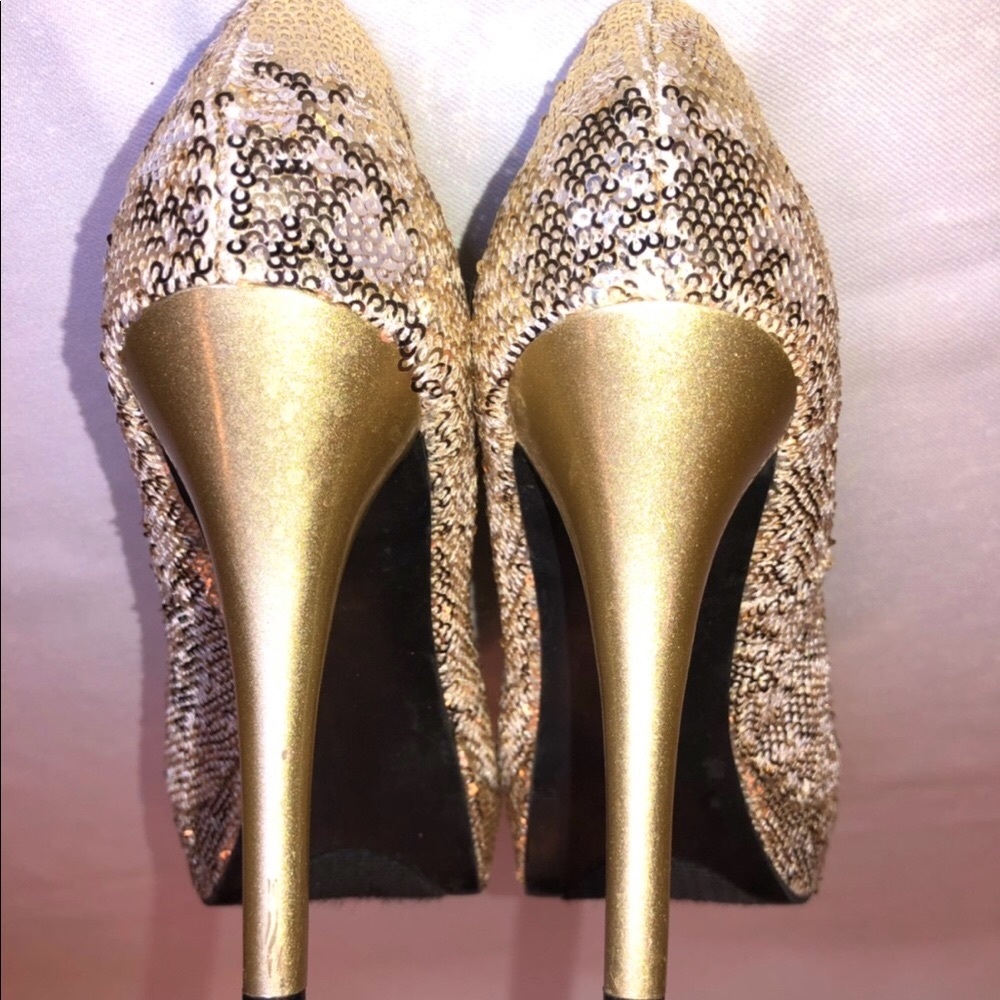 STILETTO HI HEEL SHOES 5”SPIKE CHAMPAGNE GOLD SILVER SEQUINS WORN ONCE 7 1/2 - Picture 2 of 11